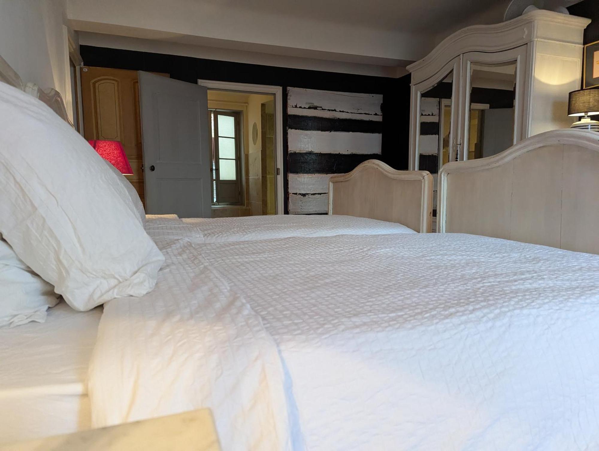 Les Chapeliers Bed and Breakfast Claviers Buitenkant foto