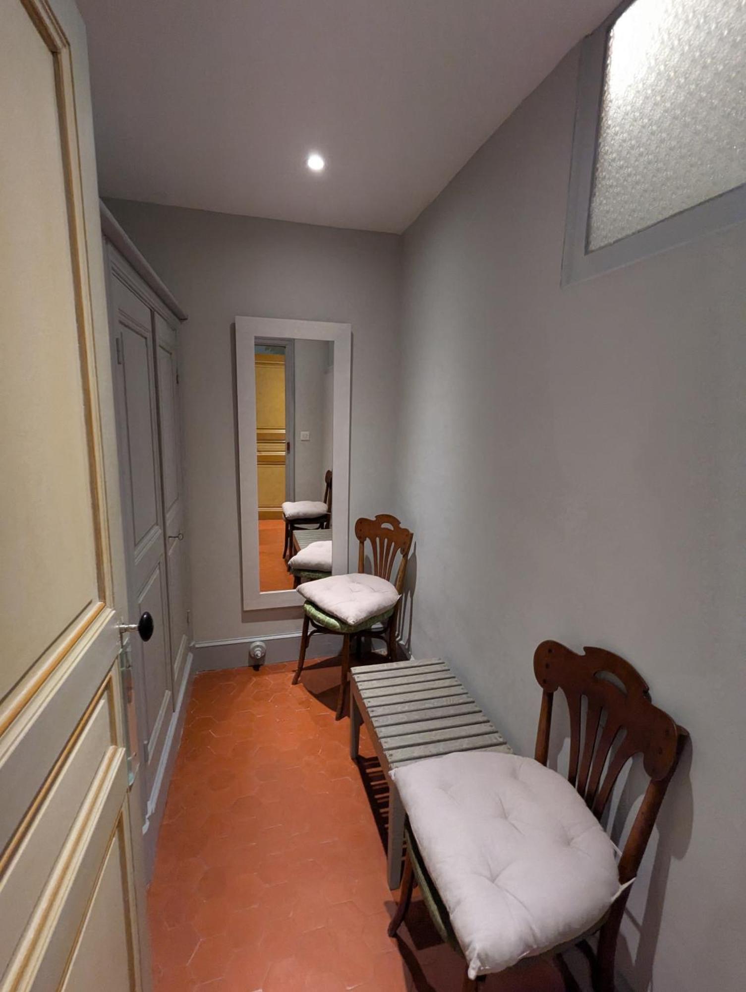 Les Chapeliers Bed and Breakfast Claviers Buitenkant foto
