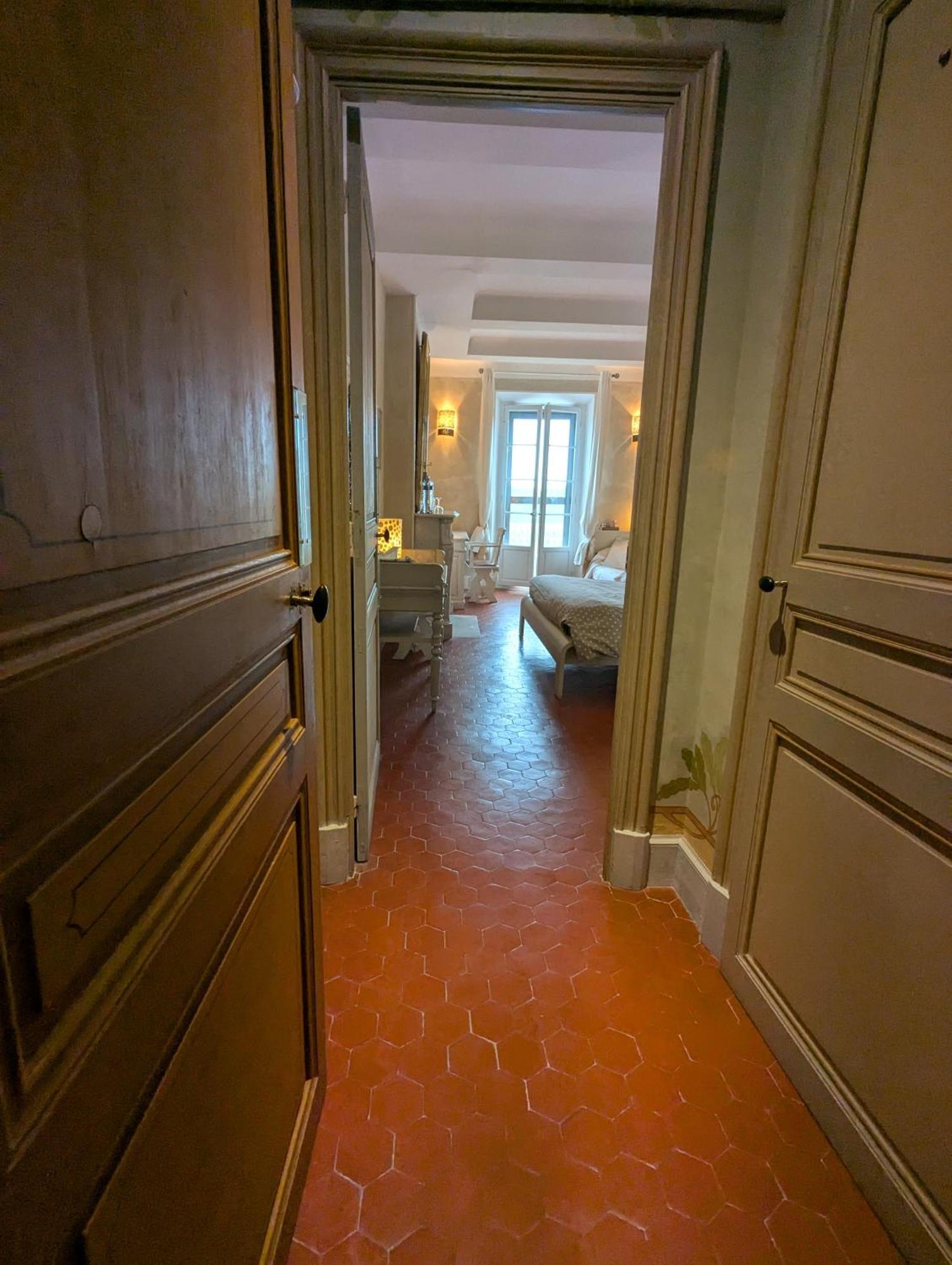 Les Chapeliers Bed and Breakfast Claviers Buitenkant foto