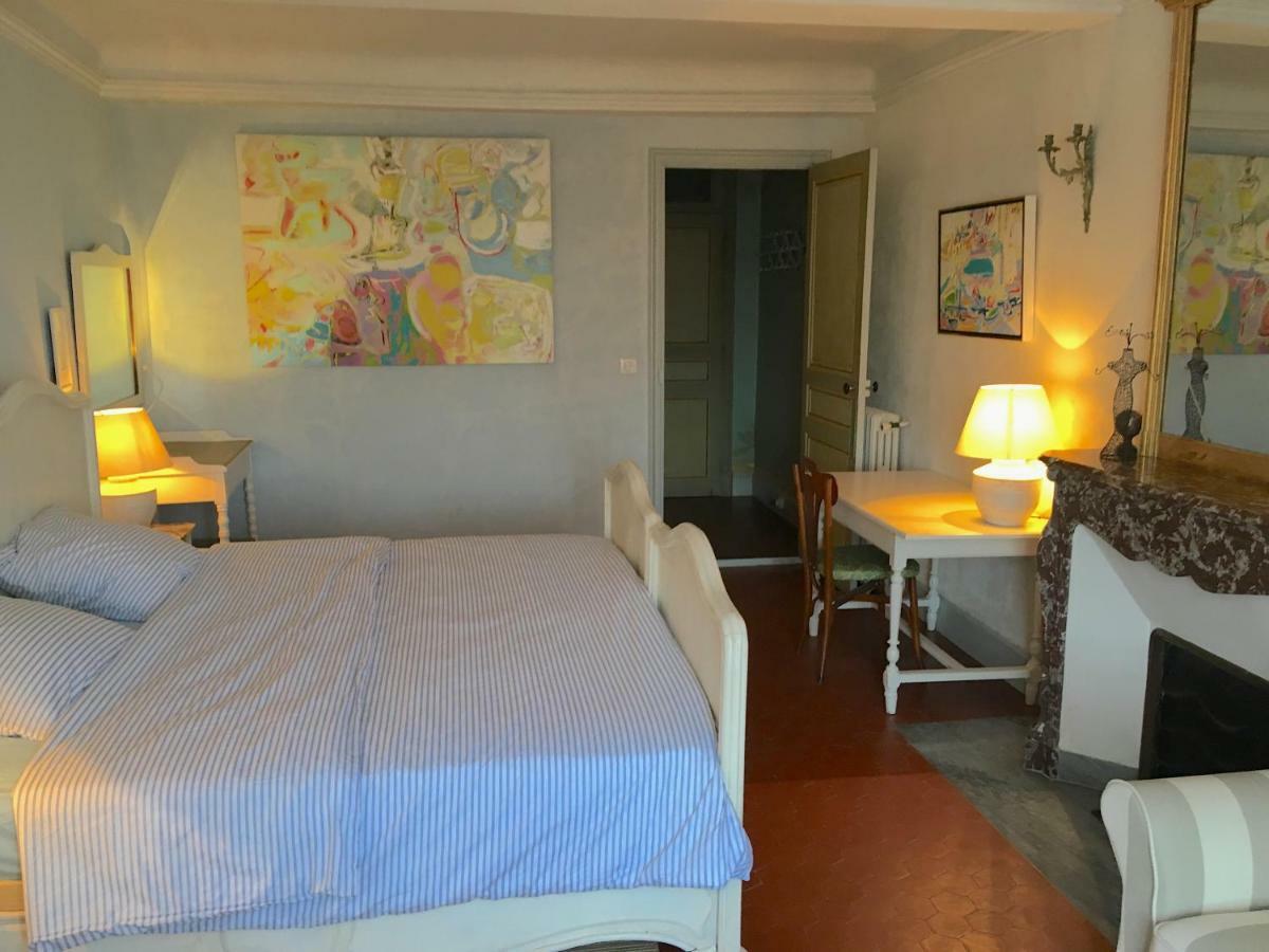 Les Chapeliers Bed and Breakfast Claviers Buitenkant foto