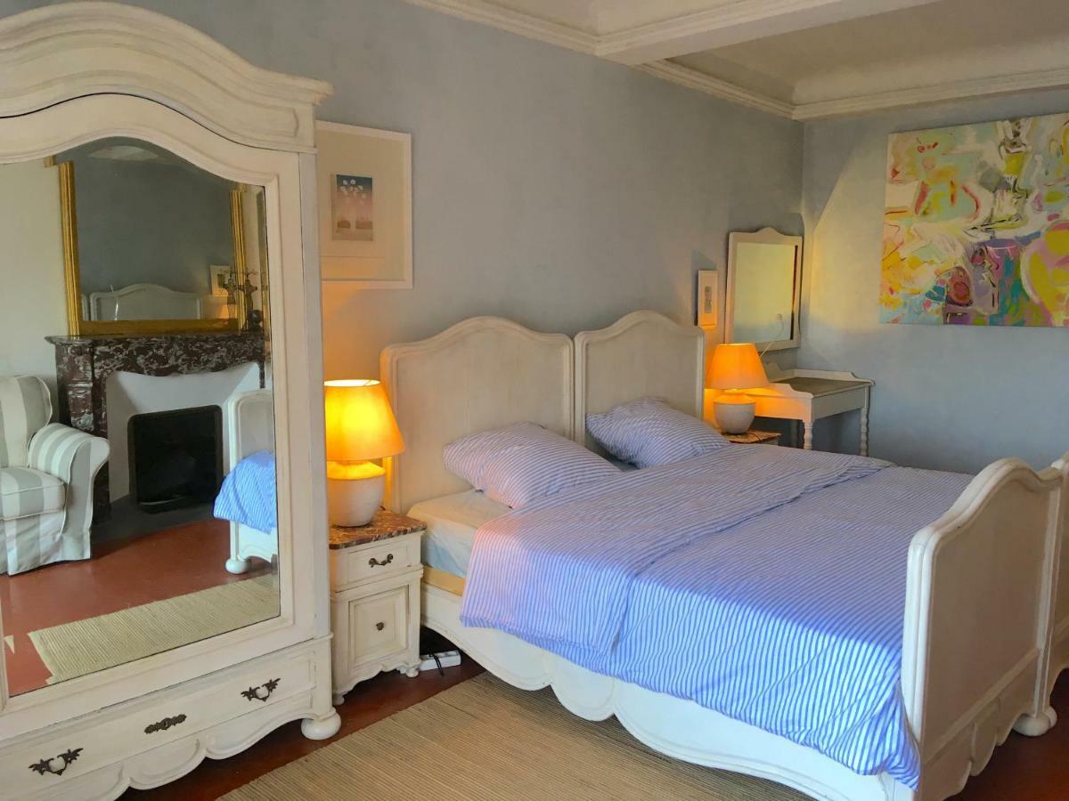 Les Chapeliers Bed and Breakfast Claviers Buitenkant foto